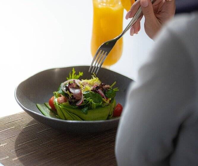 Отель Avani Ibn Battuta Dubai