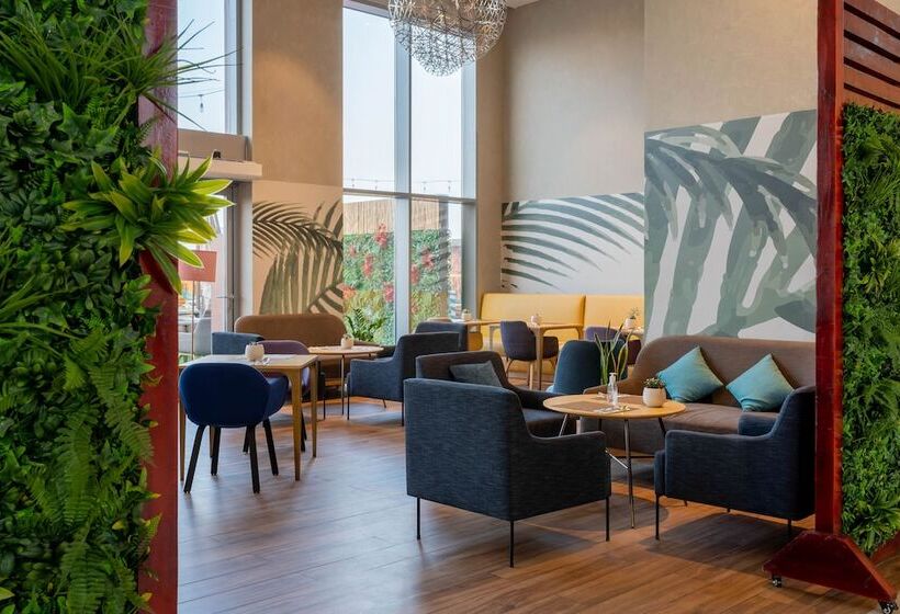 Отель Avani Ibn Battuta Dubai