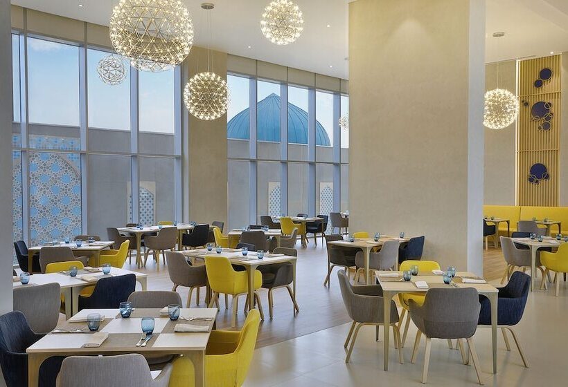 Отель Avani Ibn Battuta Dubai