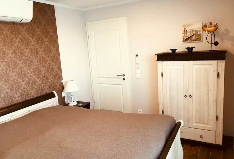 Hotel Hausboot Elandi