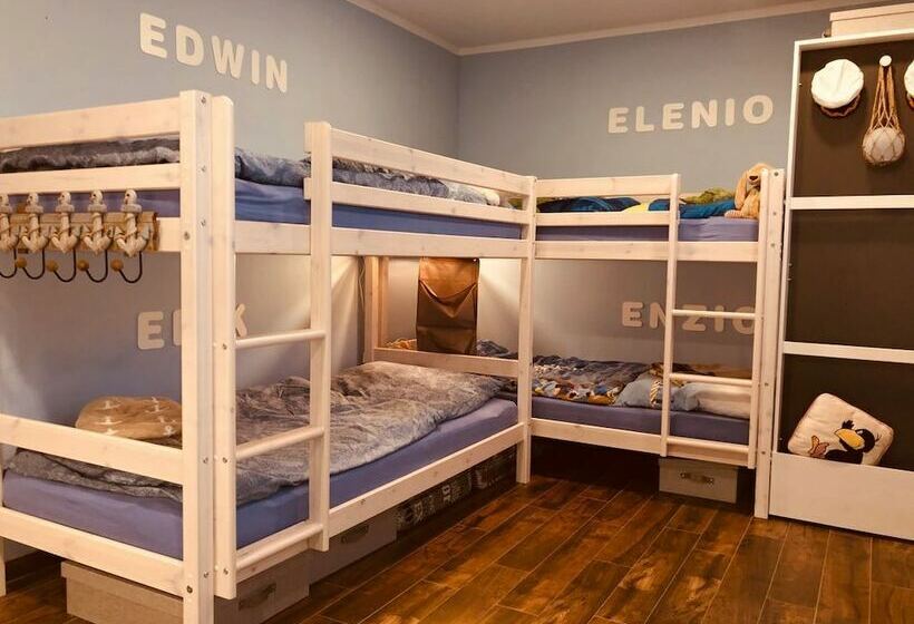 Hotel Hausboot Elandi