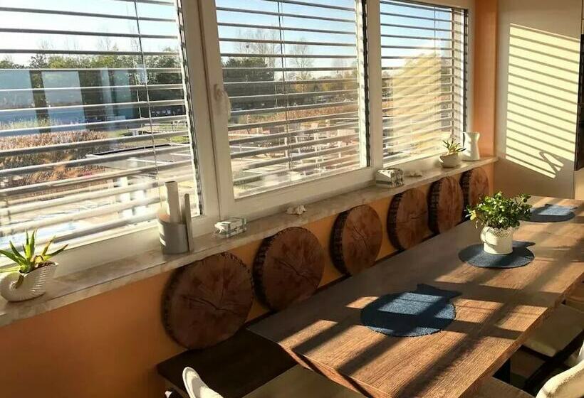 Hotel Hausboot Elandi