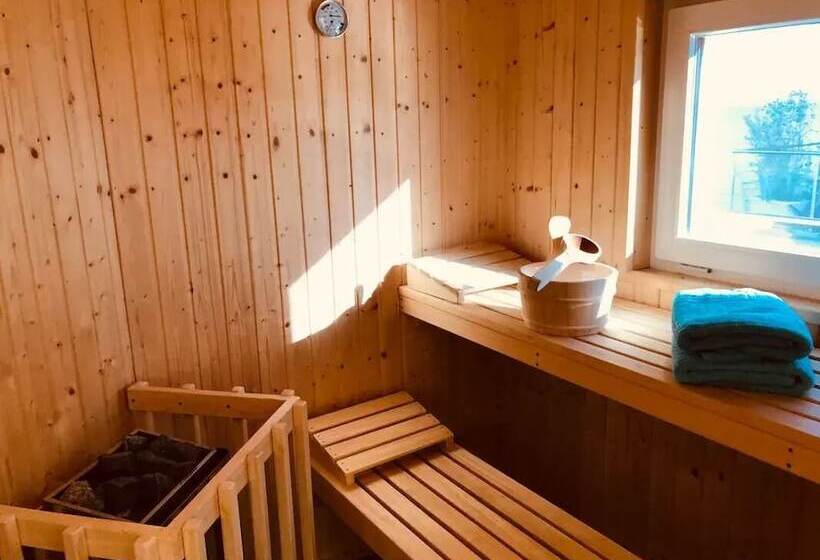 Hotel Hausboot Elandi