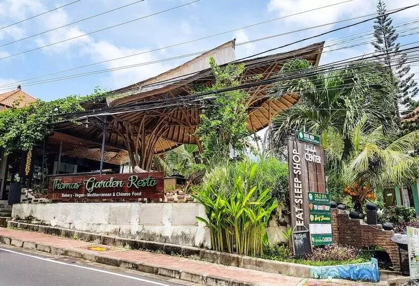 ホテル Oyo 3186 Thomas Garden Place