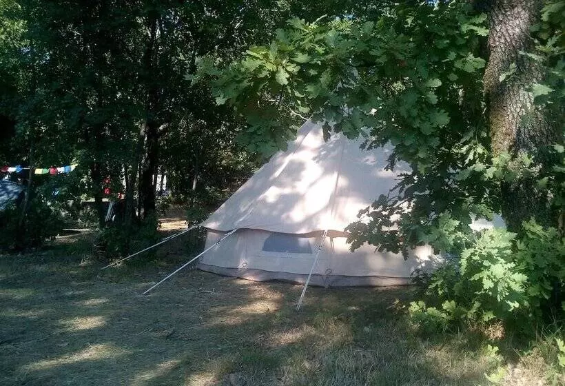 Maaseutuhotelli Camping Agrituristico Carso