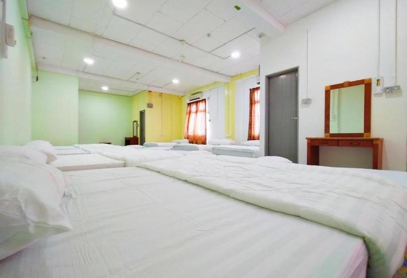 酒店 Spot On 89939 Platinum Inn