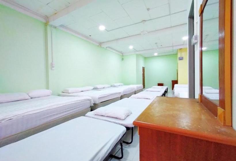 酒店 Spot On 89939 Platinum Inn