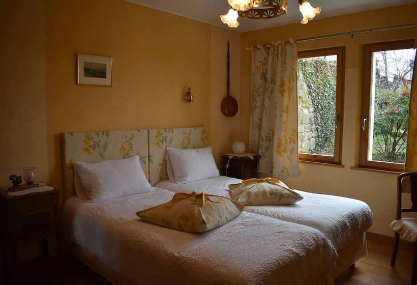 ペンション Les Chambres De La Ville Haute