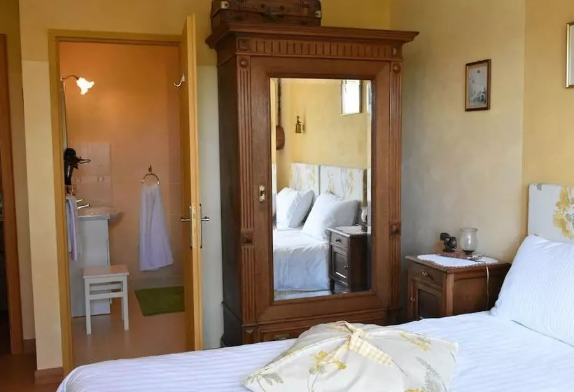 پانسیون Les Chambres De La Ville Haute