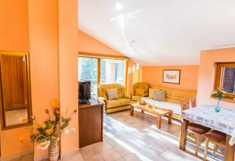 Apartment Maestral