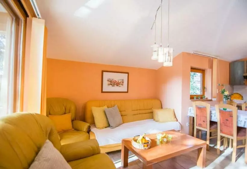 Apartment Maestral