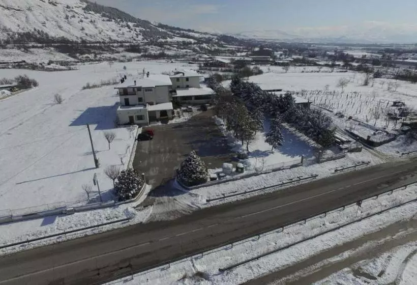 簡易ホテル Paradiso