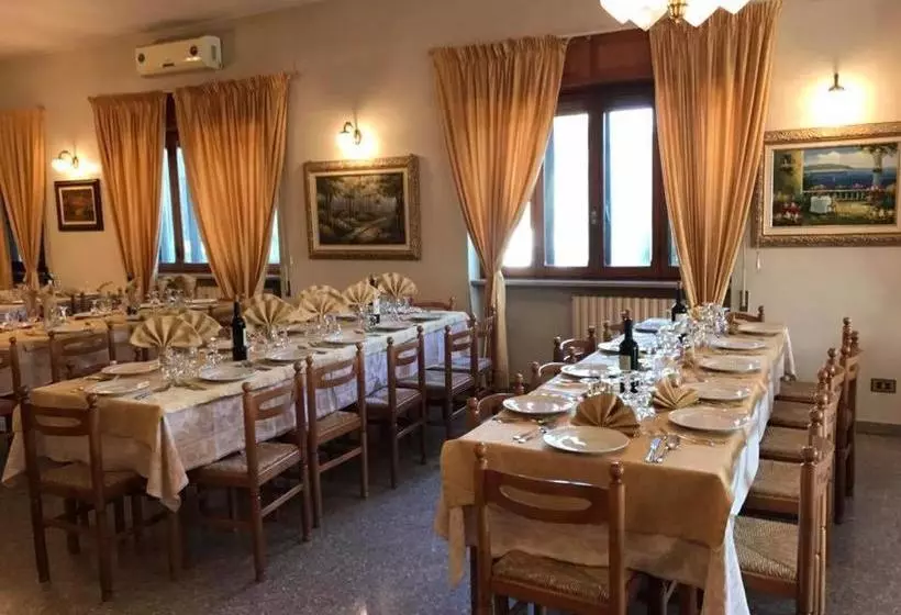 簡易ホテル Paradiso