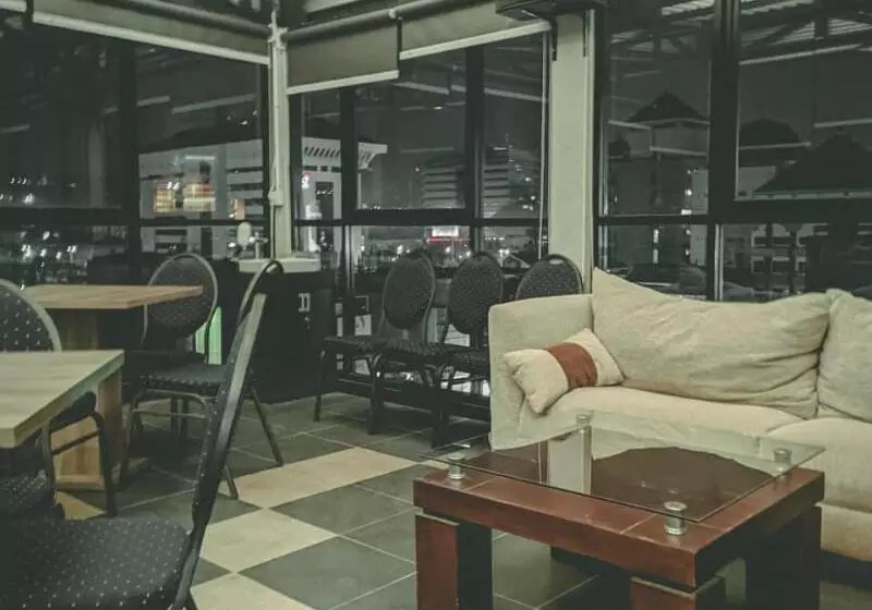Hotel Aruuman Simpanglima Semarang