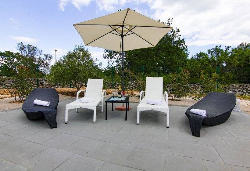 בית מלון כפרי Grande Glamping