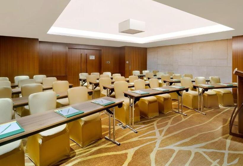 هتل Holiday Inn Dhaka City Centre By Ihg