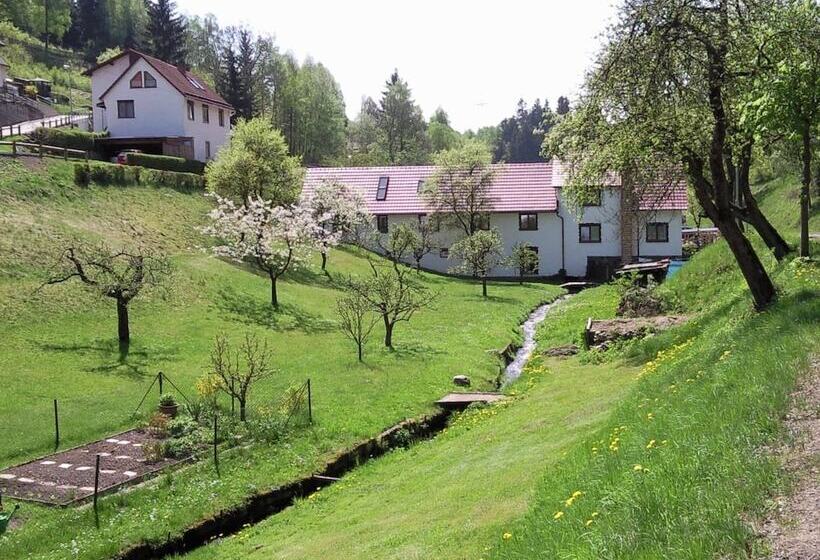 Quaint Farmhouse In Langenbach Near Lake