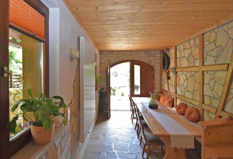 Quaint Farmhouse In Langenbach Near Lake