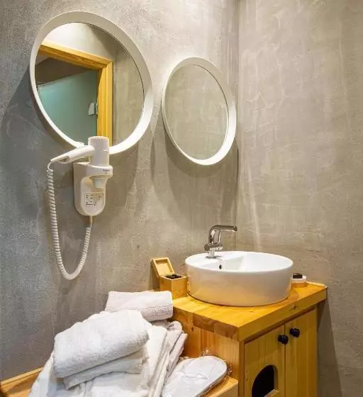Adryades Luxury Apartments