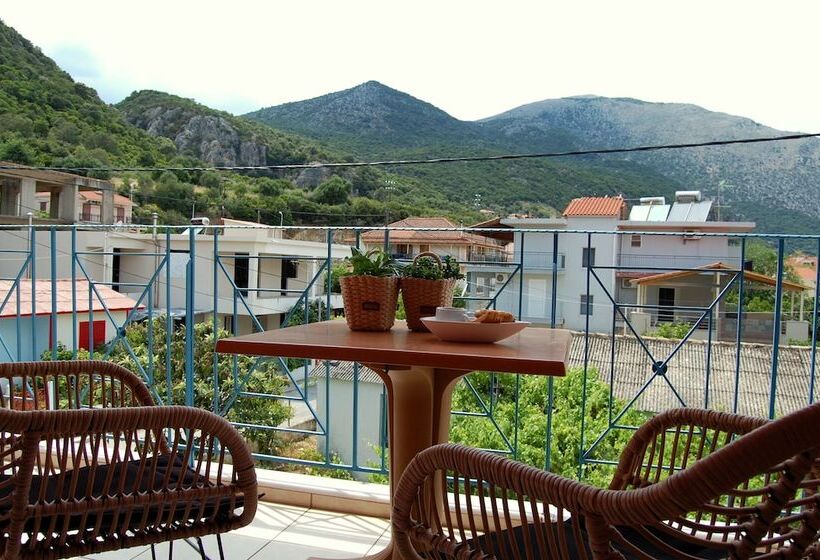 Alkyoni Studios & Apartments