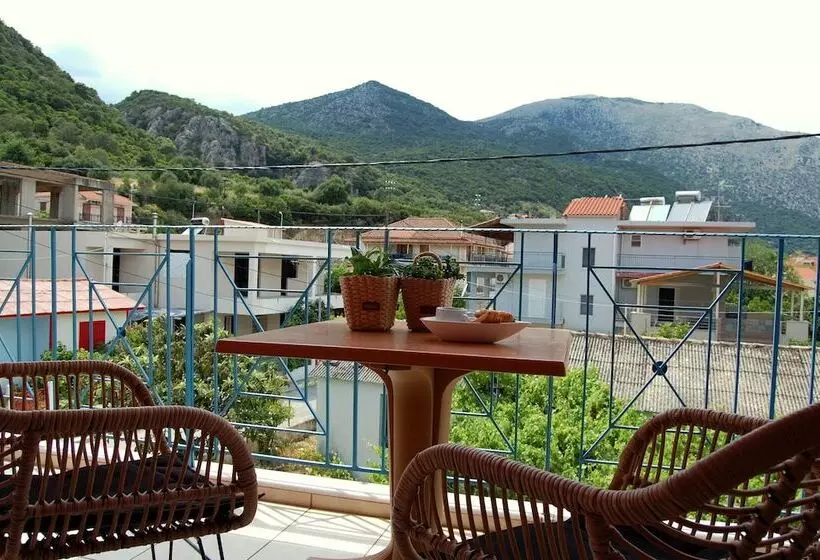 Alkyoni Studios & Apartments