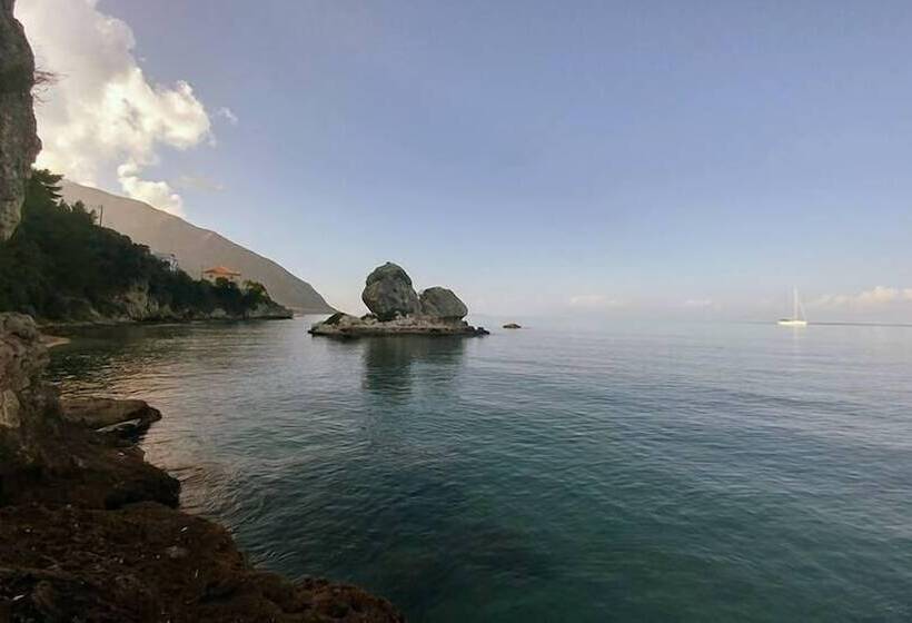 Alkyoni Studios & Apartments