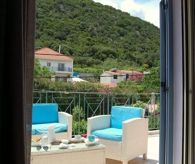 Alkyoni Studios & Apartments