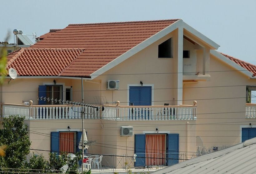 Alkyoni Studios & Apartments