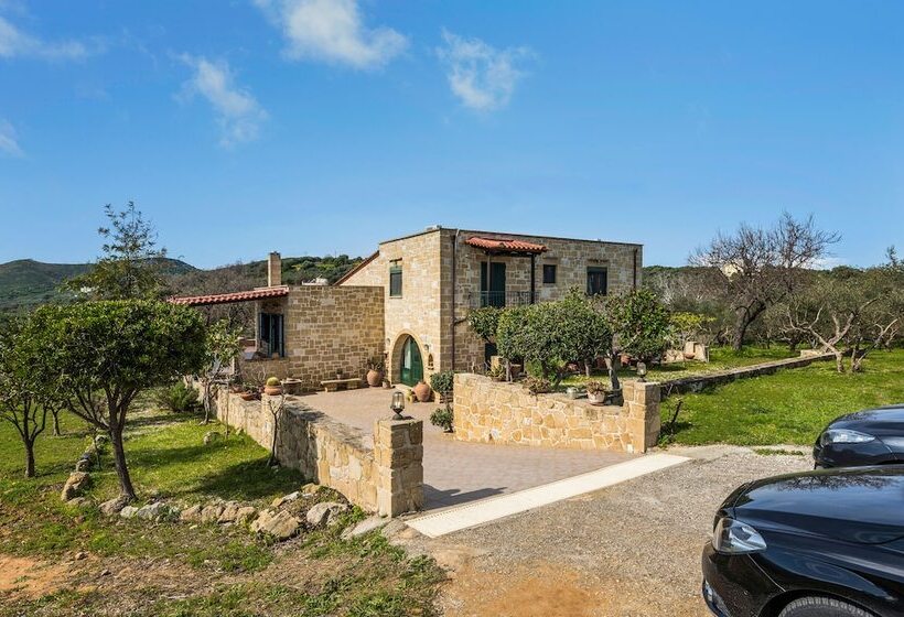 Athina Traditional Villa