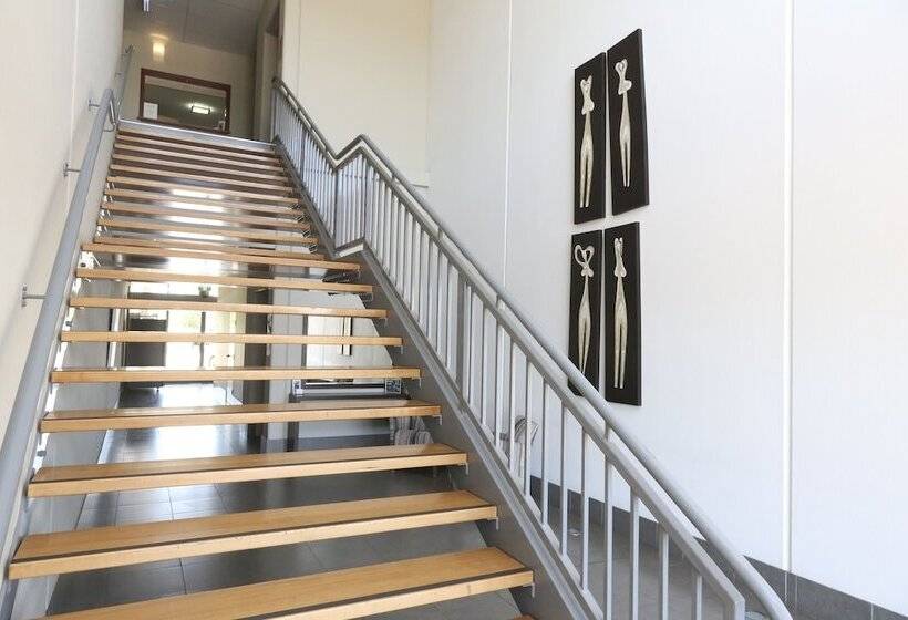 Centrepoint Apartments Griffith