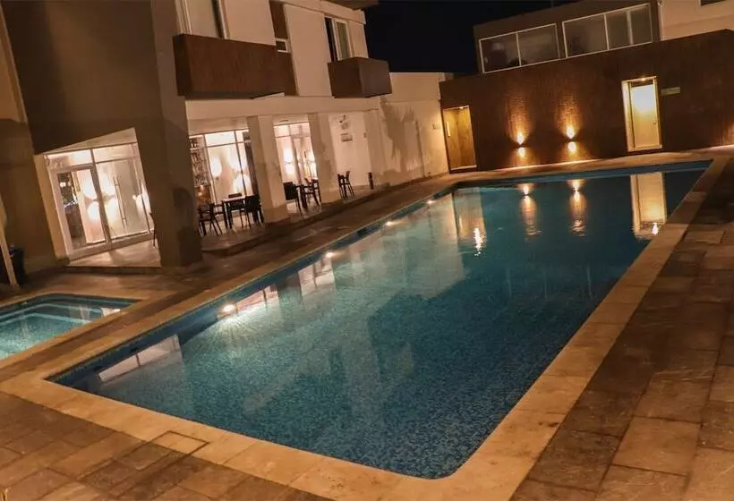 هتل Costa Verde