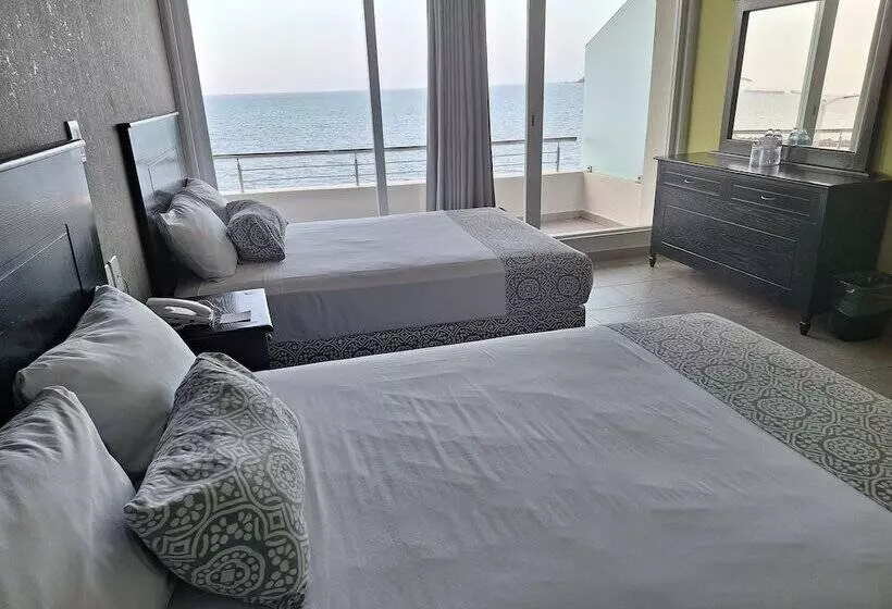 هتل Costa Verde