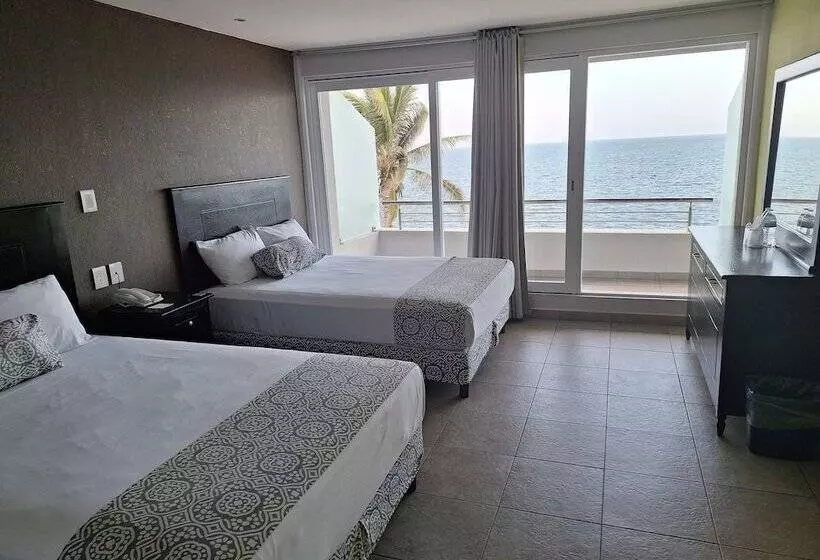 هتل Costa Verde