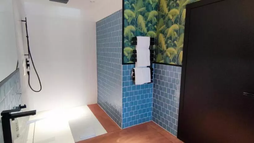 Koncept Hotel International