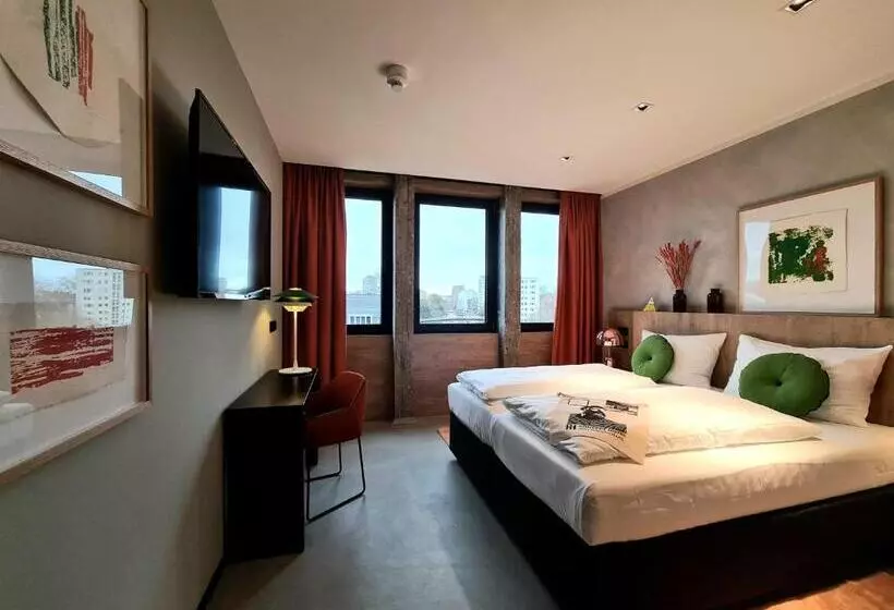 Koncept Hotel International