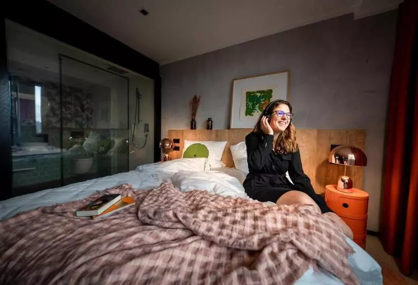 Koncept Hotel International