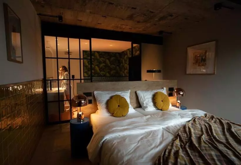 Koncept Hotel International