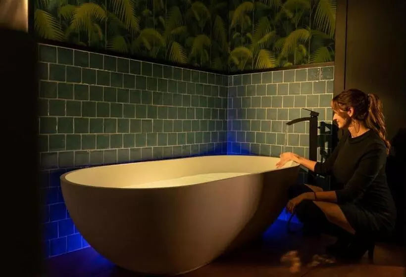 Koncept Hotel International