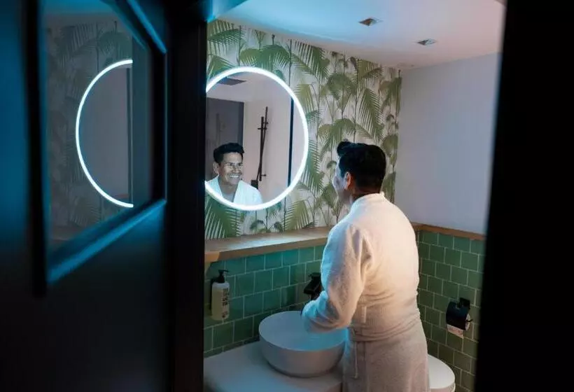 Koncept Hotel International