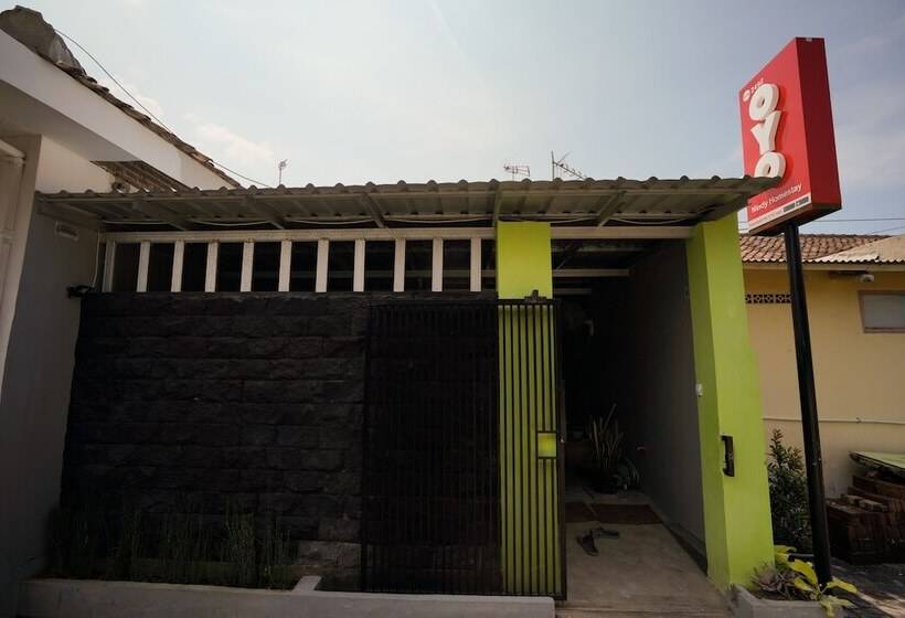 Отель Nindy Homestay By Oyo Rooms