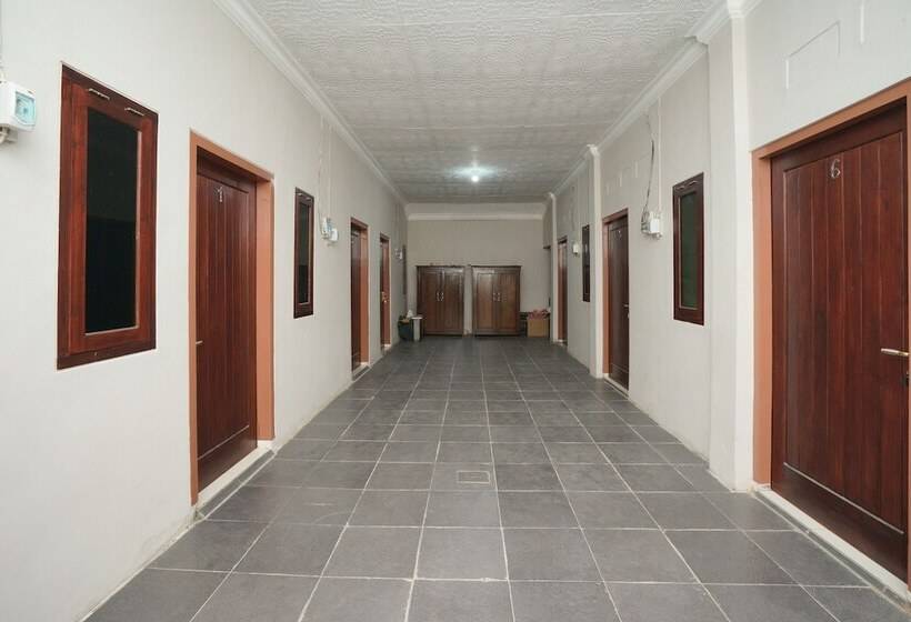 Отель Nindy Homestay By Oyo Rooms