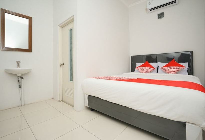 Отель Nindy Homestay By Oyo Rooms