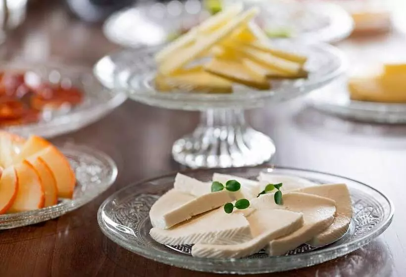 ホテル Palacio Santa Clara, Autograph Collection