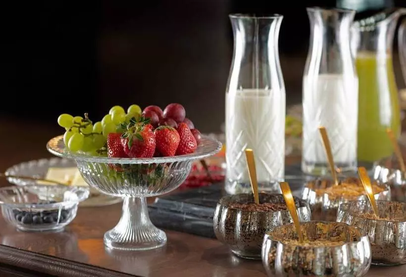 ホテル Palacio Santa Clara, Autograph Collection