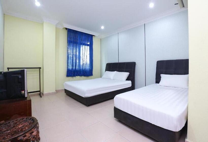 هتل Spot On 89857 Azra Inn Rumah Tumpangan