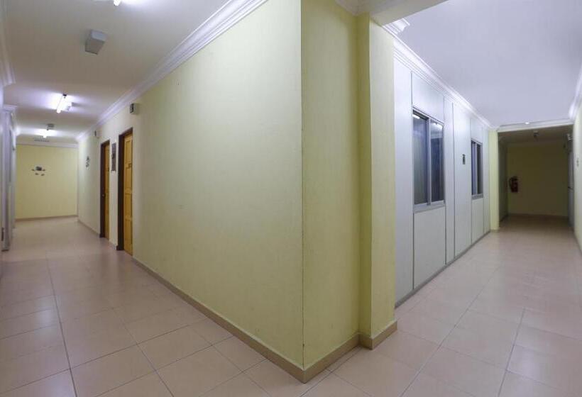 هتل Spot On 89857 Azra Inn Rumah Tumpangan