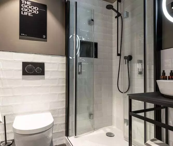 ホテル The Adams  Self Check In