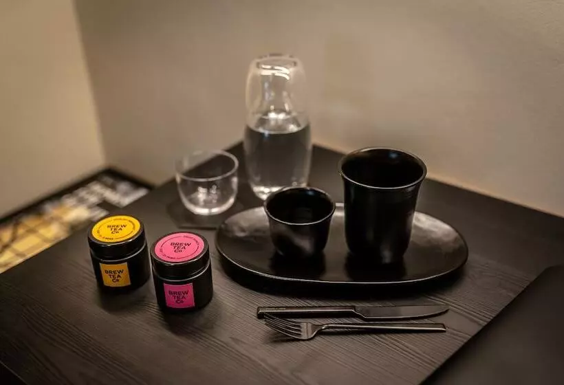 ホテル The Adams  Self Check In