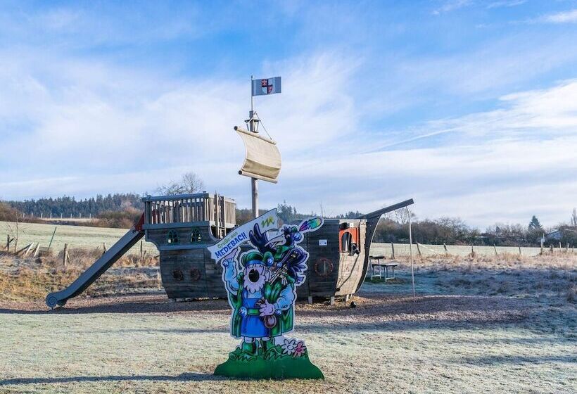 Luxurious Apartment In Medebach Near Public Pool