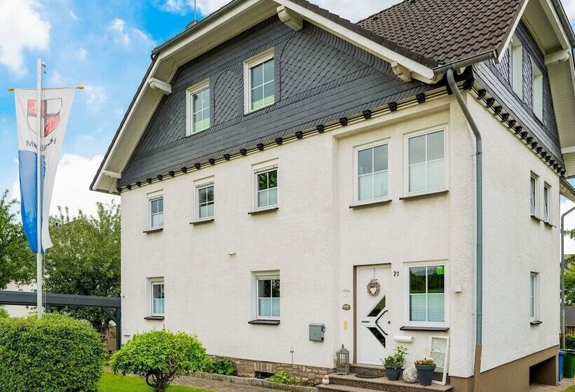 Luxurious Apartment In Medebach Near Public Pool